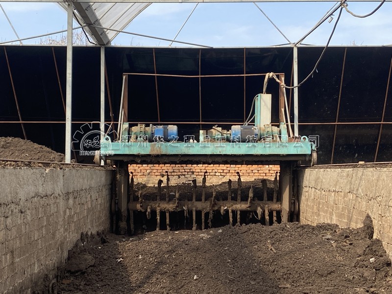 槽式翻拋機的特點有哪些?應用哪些行業(yè)?