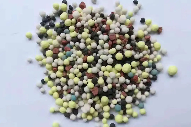 生產(chǎn)有機(jī)無(wú)機(jī)摻混肥的步驟有哪些？