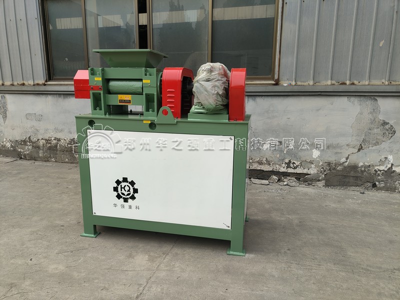 對輥擠壓造粒機(jī).jpg